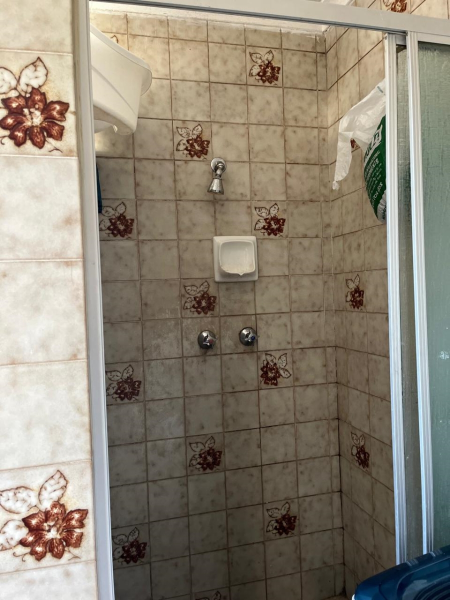  Bedroom Property for Sale in Cravenby Western Cape